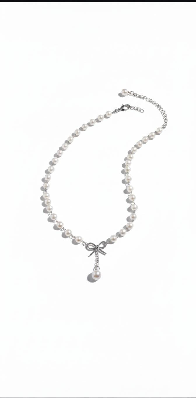 Elegant Freshwater Pearl and Bow Tie Choker Necklace